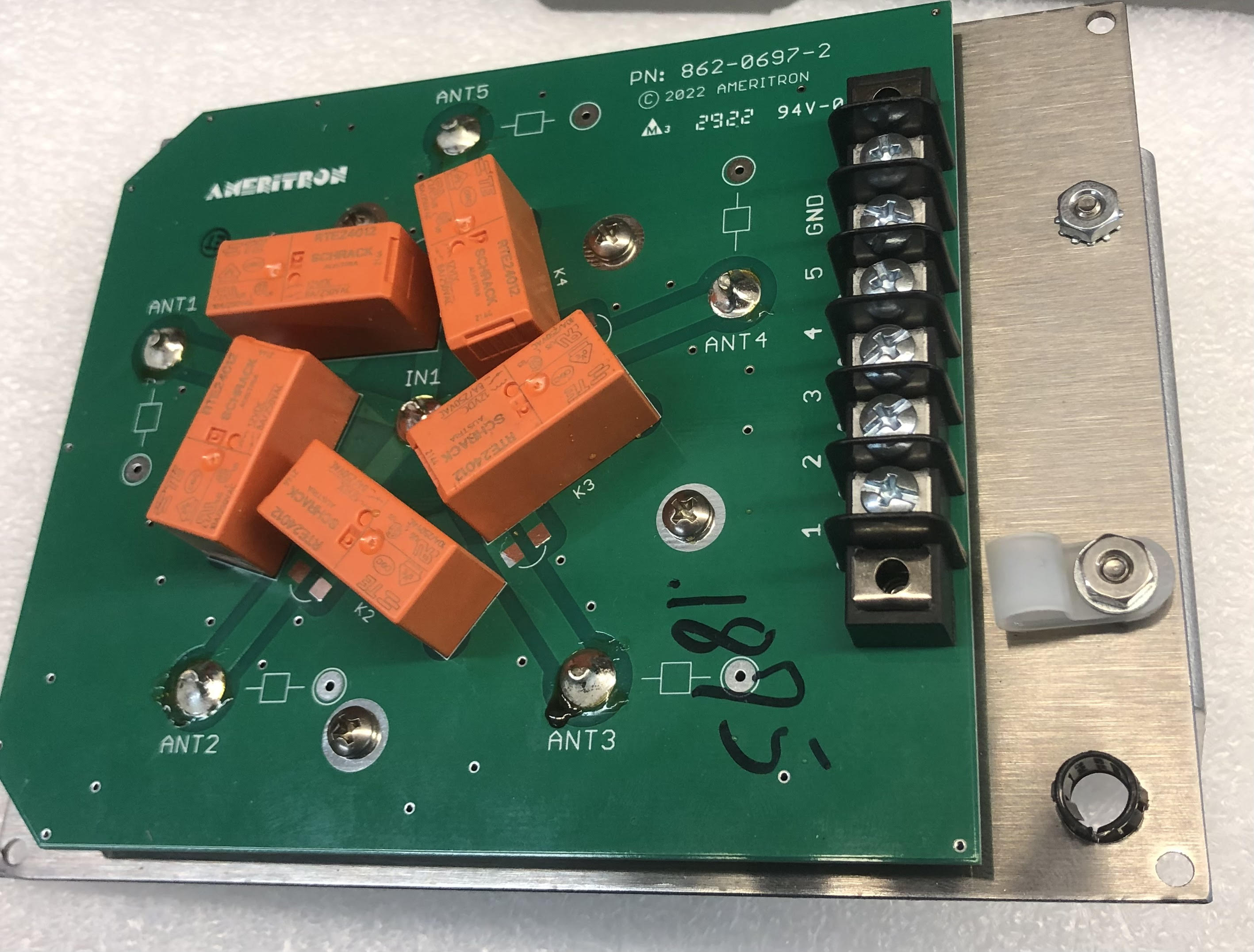 80-RCS8VL-2  OUTDOOR BOX ONLY FOR RCS8V  WITH LIGHTNING ARRESTORS